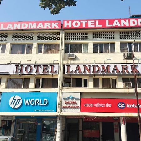 Hotel Landmark Chandīgarh Екстериор снимка